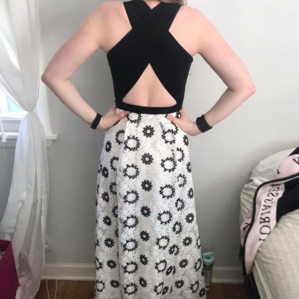 PROM SEASON! Calvin Klein black/white prom dress